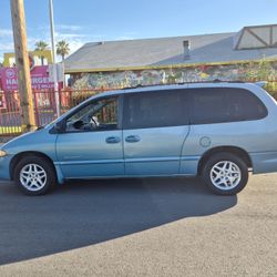 2000 Dodge Caravan