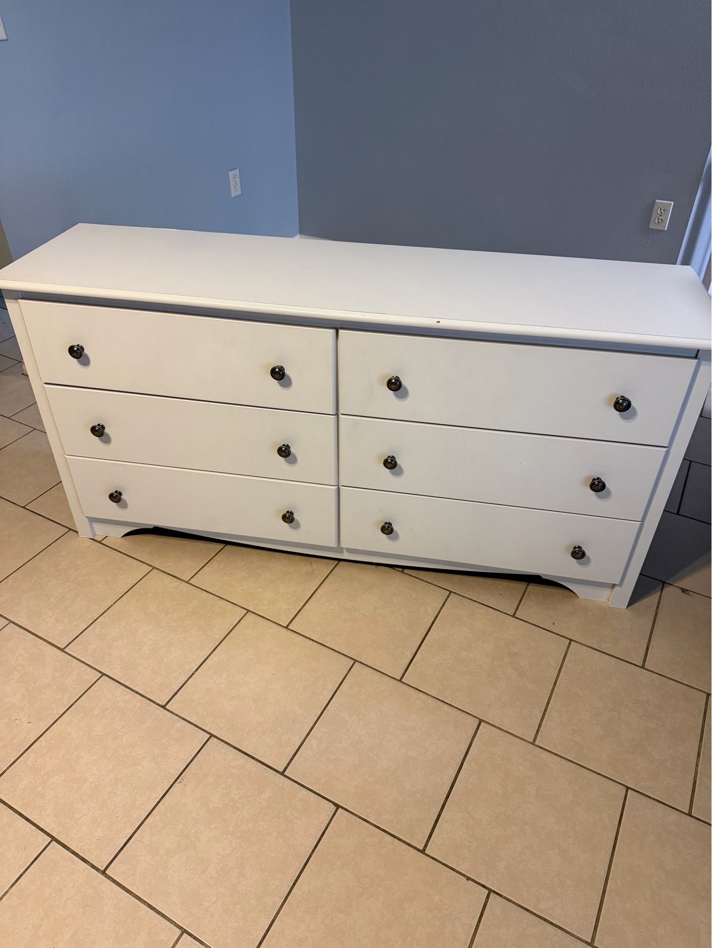 Dresser White 6 drawer