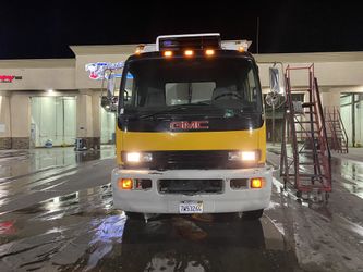 2005 GMC T-Series