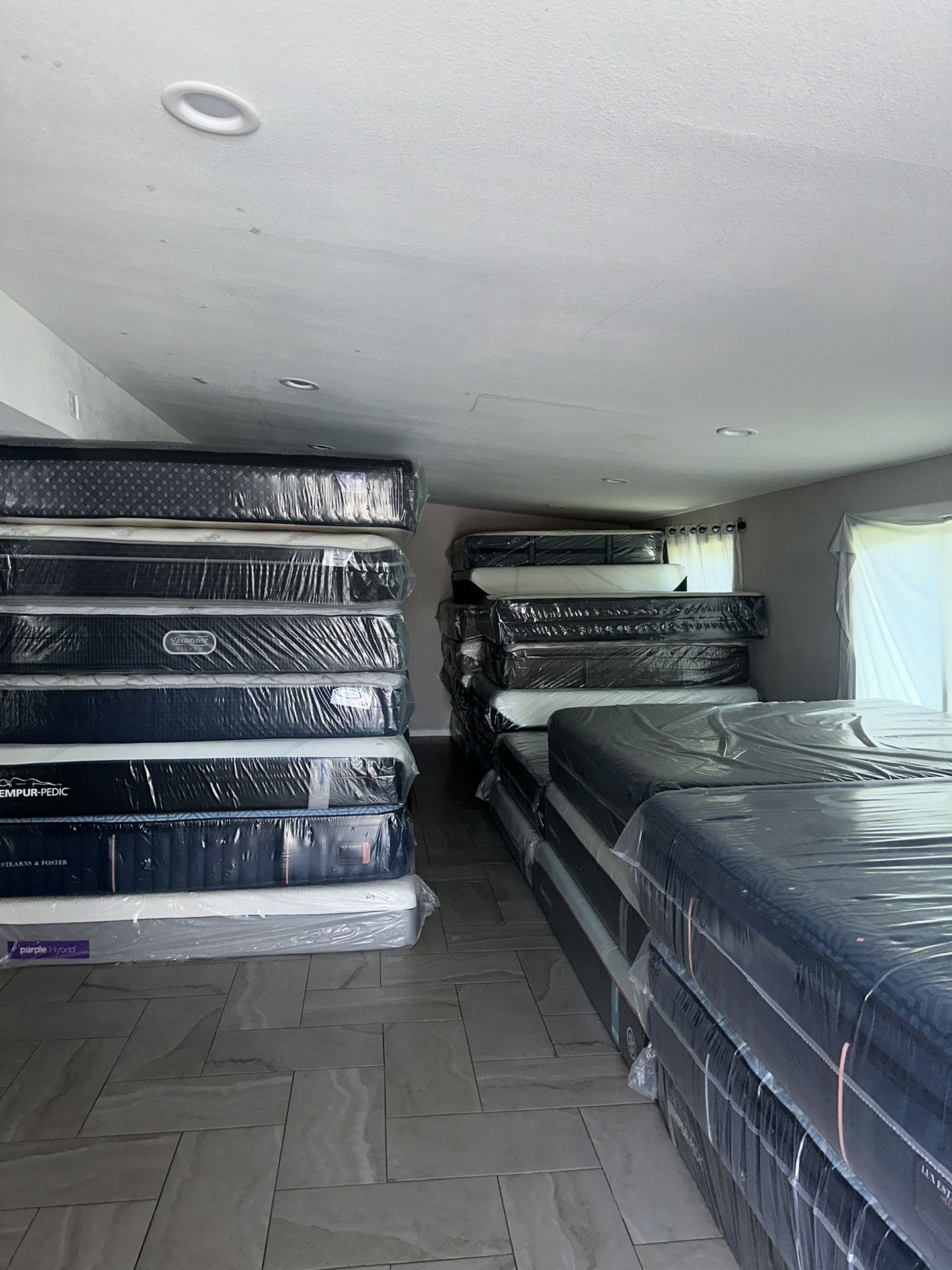 MATTRESSES & COLCHONES *** FREE DELIVER ****