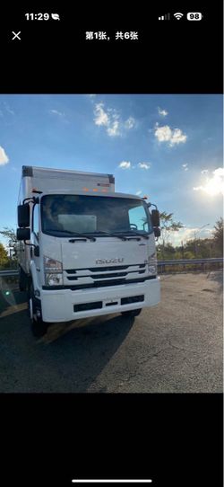 Original owner selling a 2021 Isuzu FTR 24-foot truck! Super low price