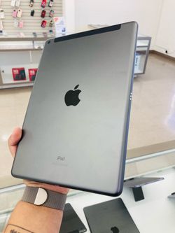 iPad 7th gen 32gb WiFi and LTE