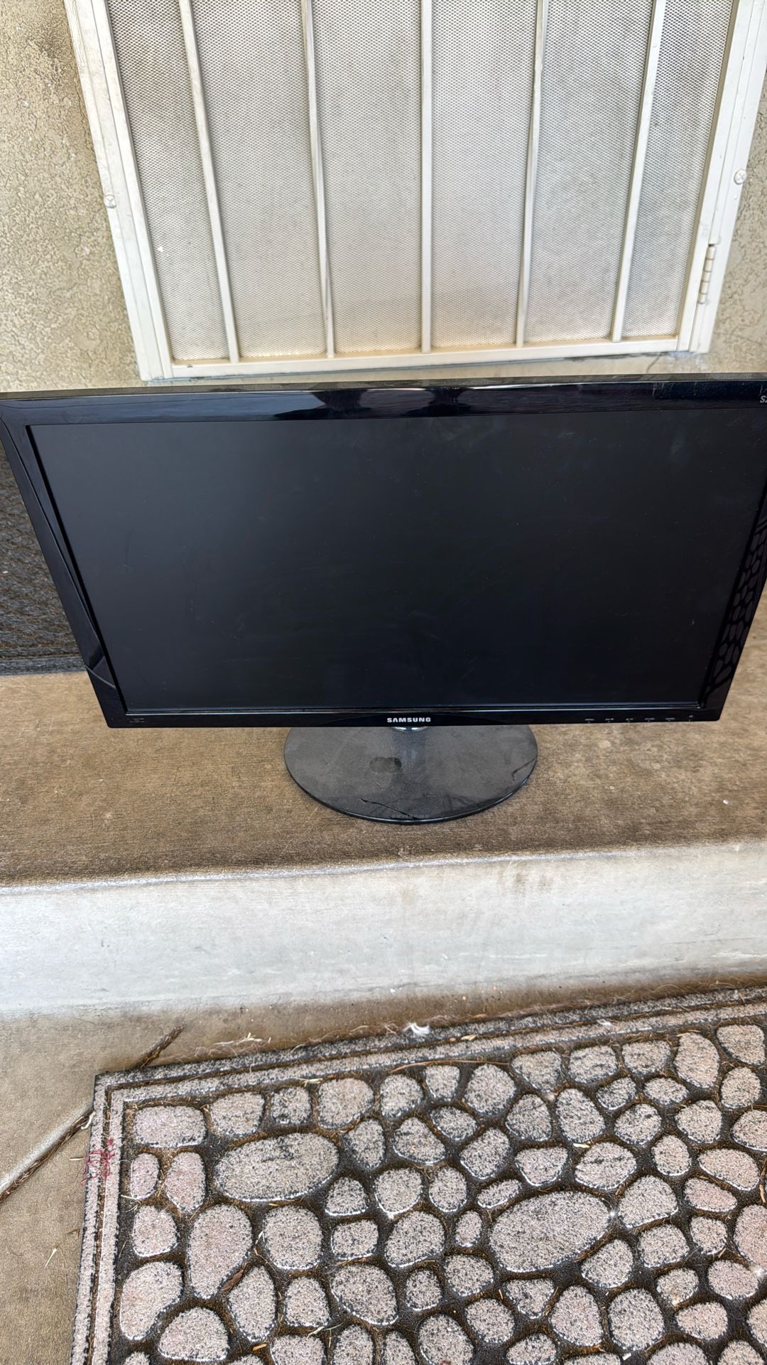 Samsung computer monitor