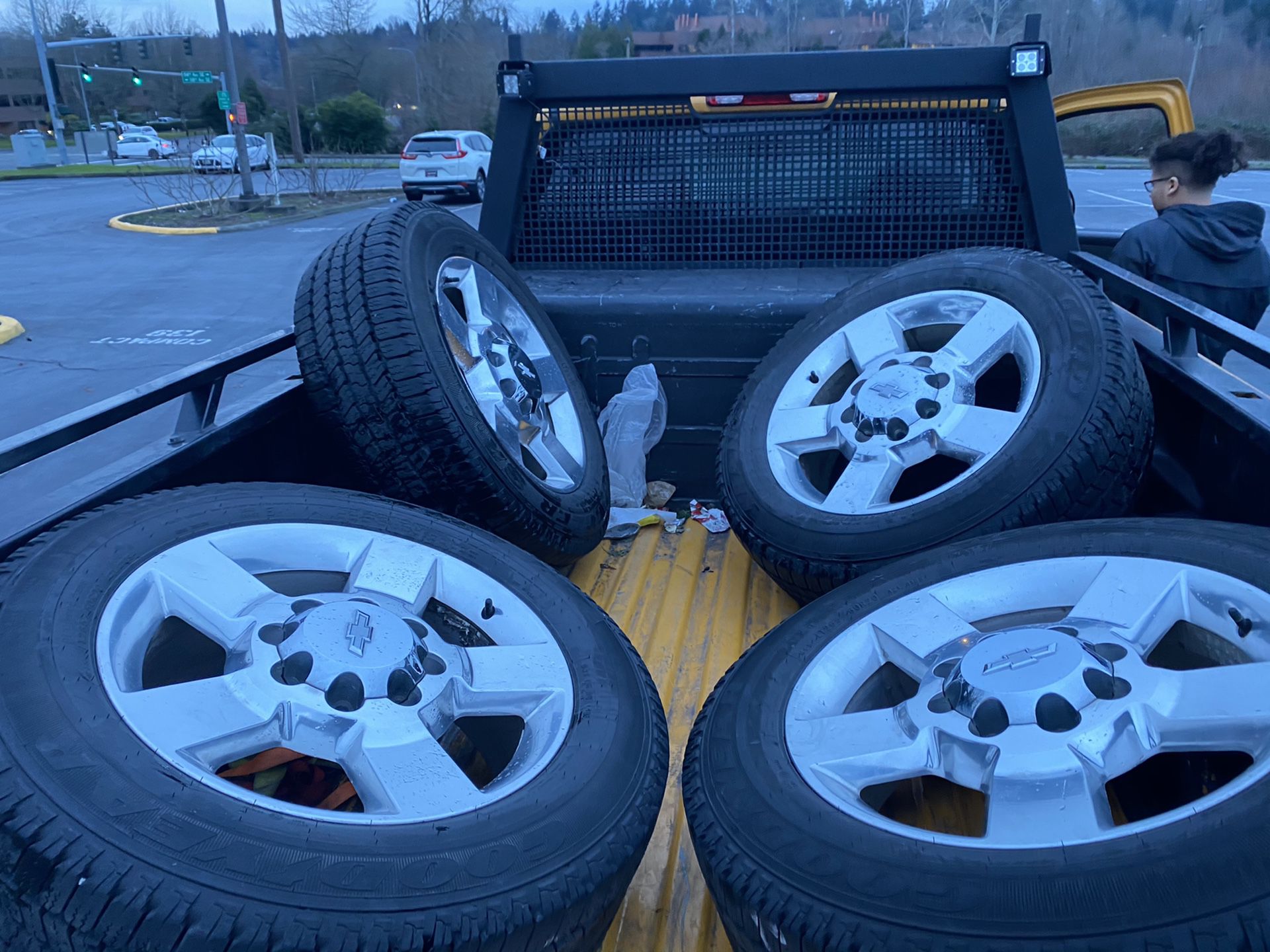 Chevy Silverado 2500 3500 oem wheels and tires 20