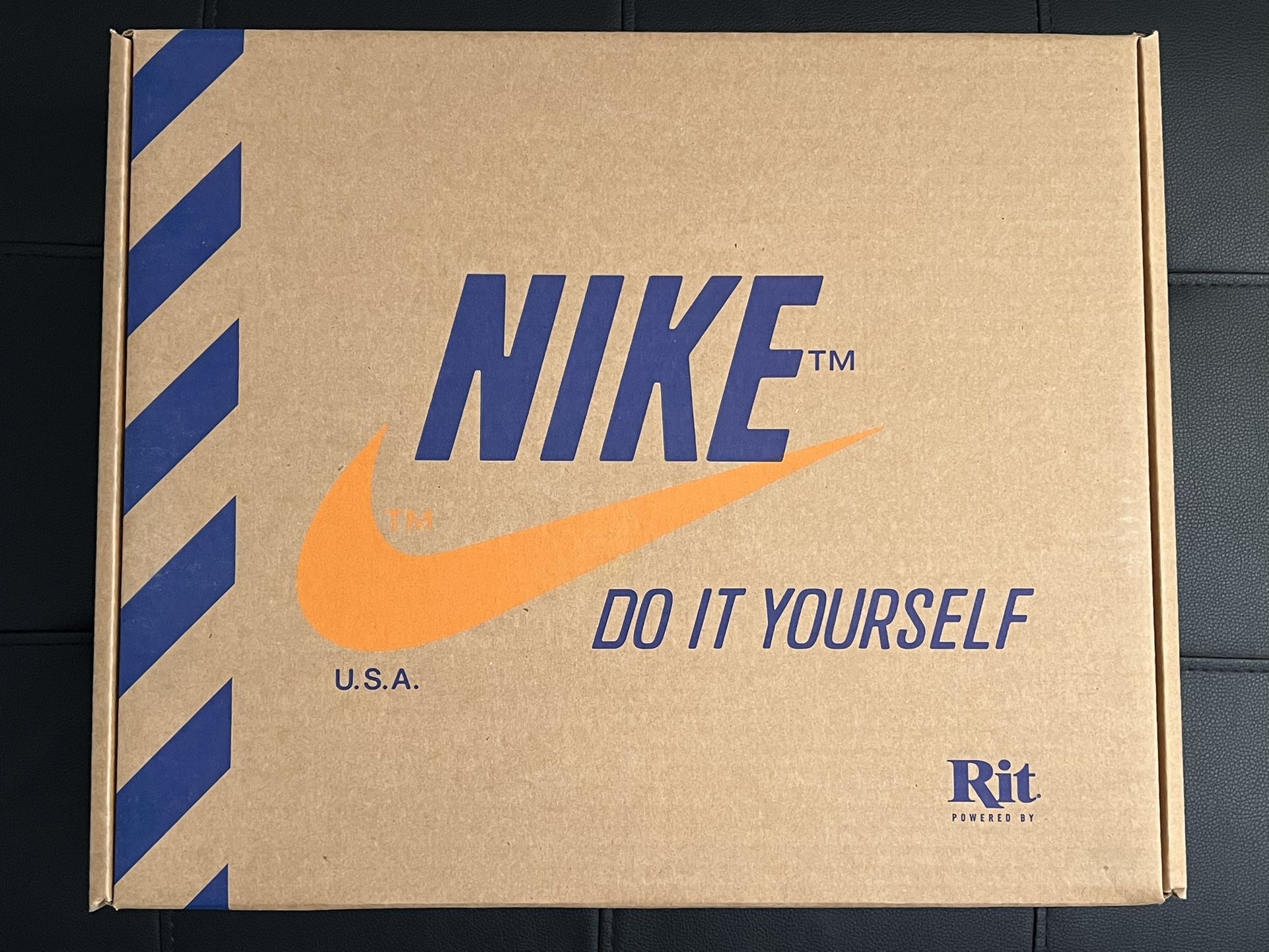 Nike Men’s DIY Club Fleece Hoodie x Rit