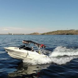 2000 Bayliner Ski Boat