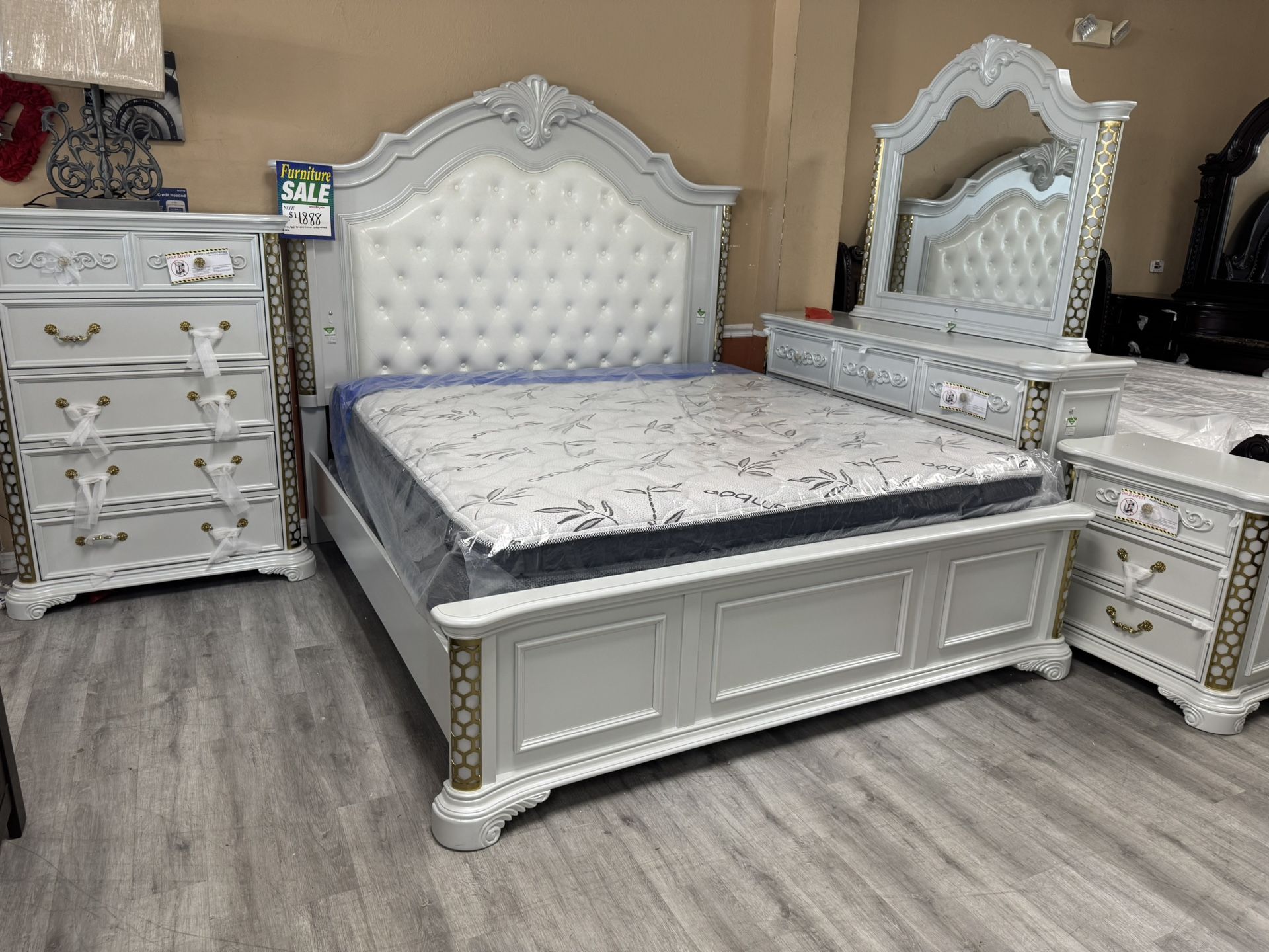 Beautiful King Bedroom Set With LED Lights 