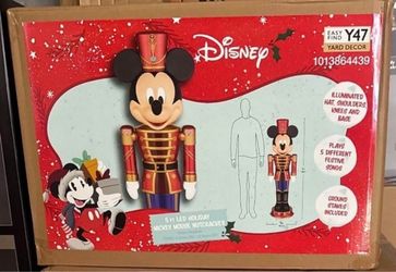 Mickey and Minnie nutcracker