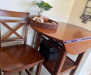 Table (2) seats