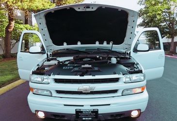 20/05 Chevrolet Tahoe Heated and Cooled