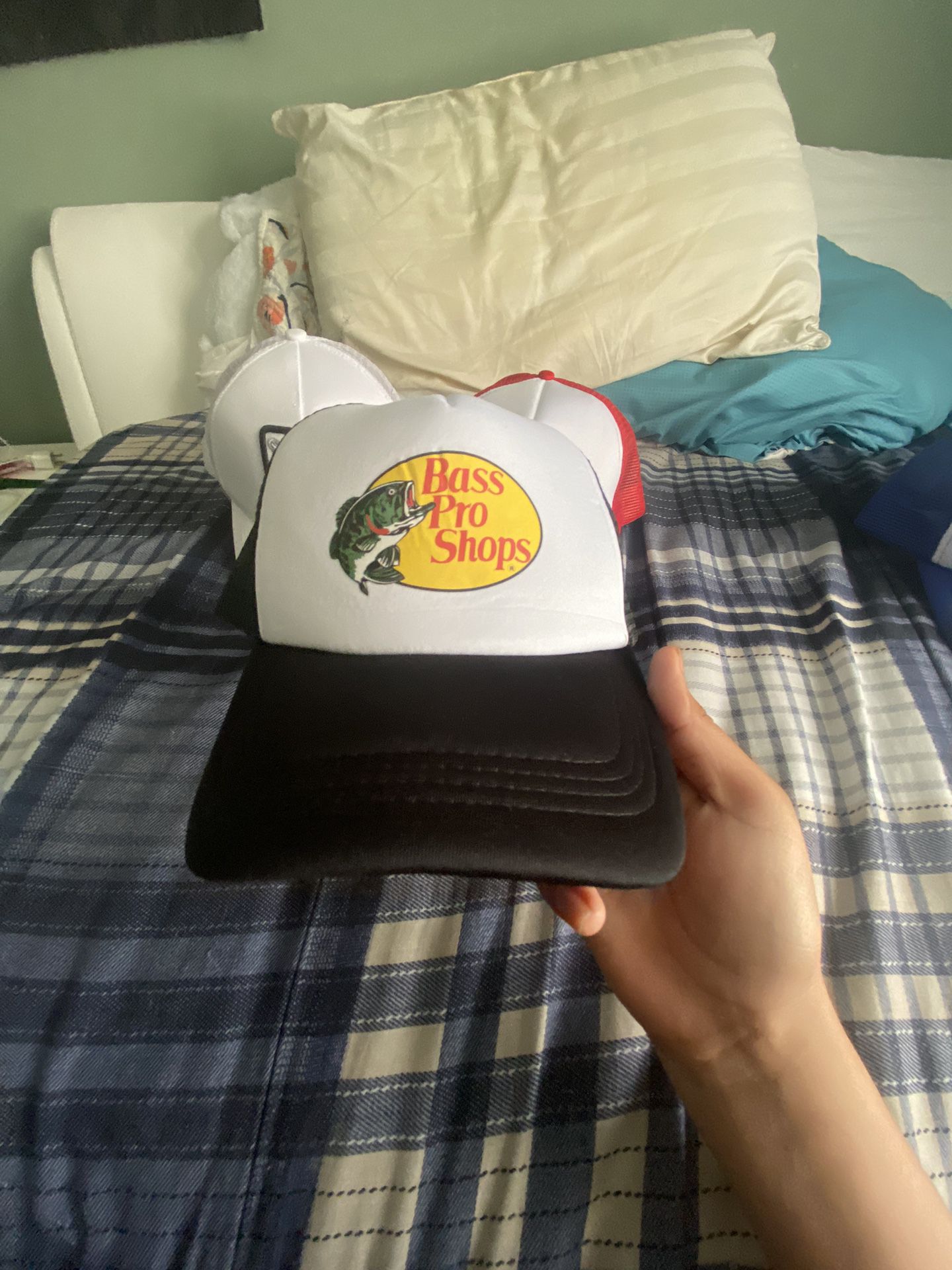 Bass Pro Shop Trucker Hat for Sale in Greensboro, NC - OfferUp
