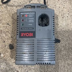 Cargador RYOBY 18V