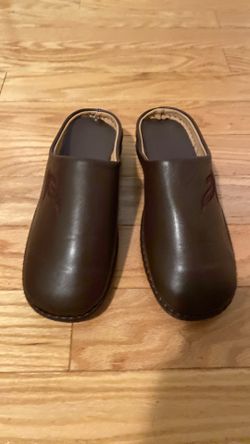 Women lounge shoes