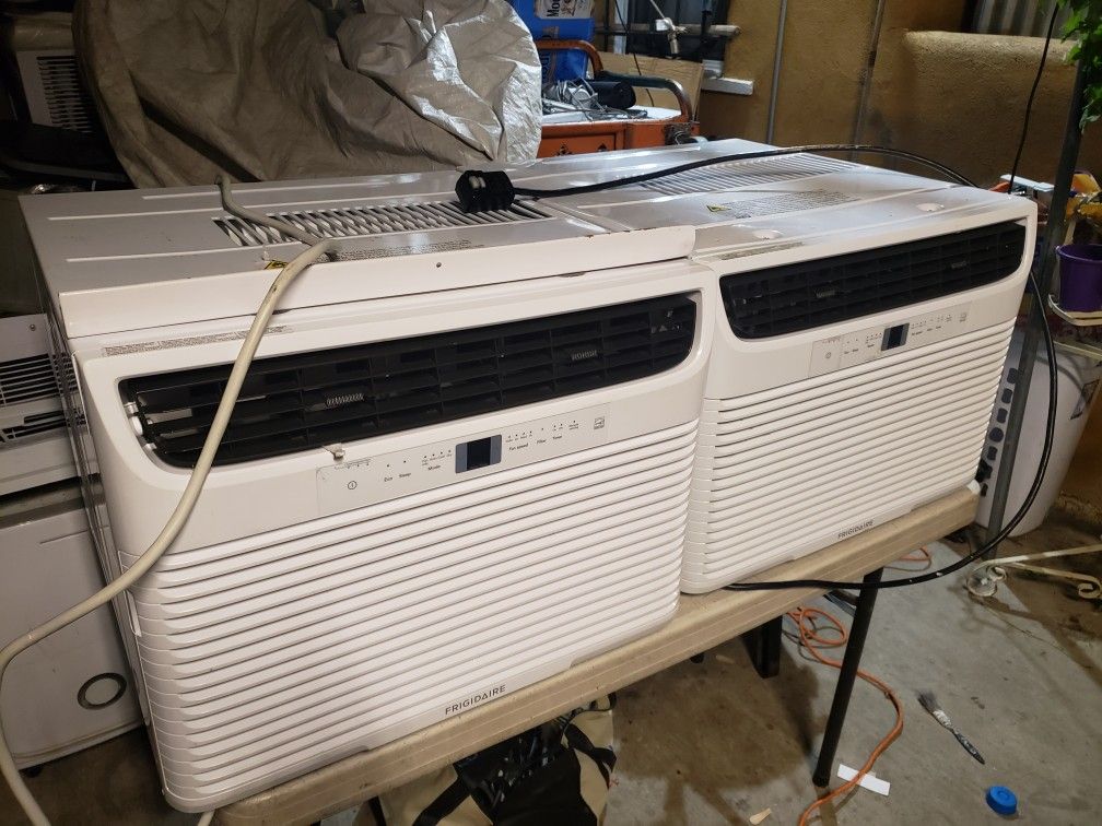 Windows AC FRIGIDAIRE