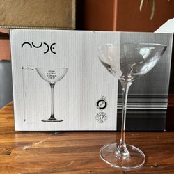 6 Competing Nude Glassware Glasses