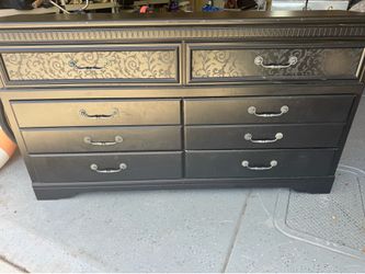 6 drawer Dresser