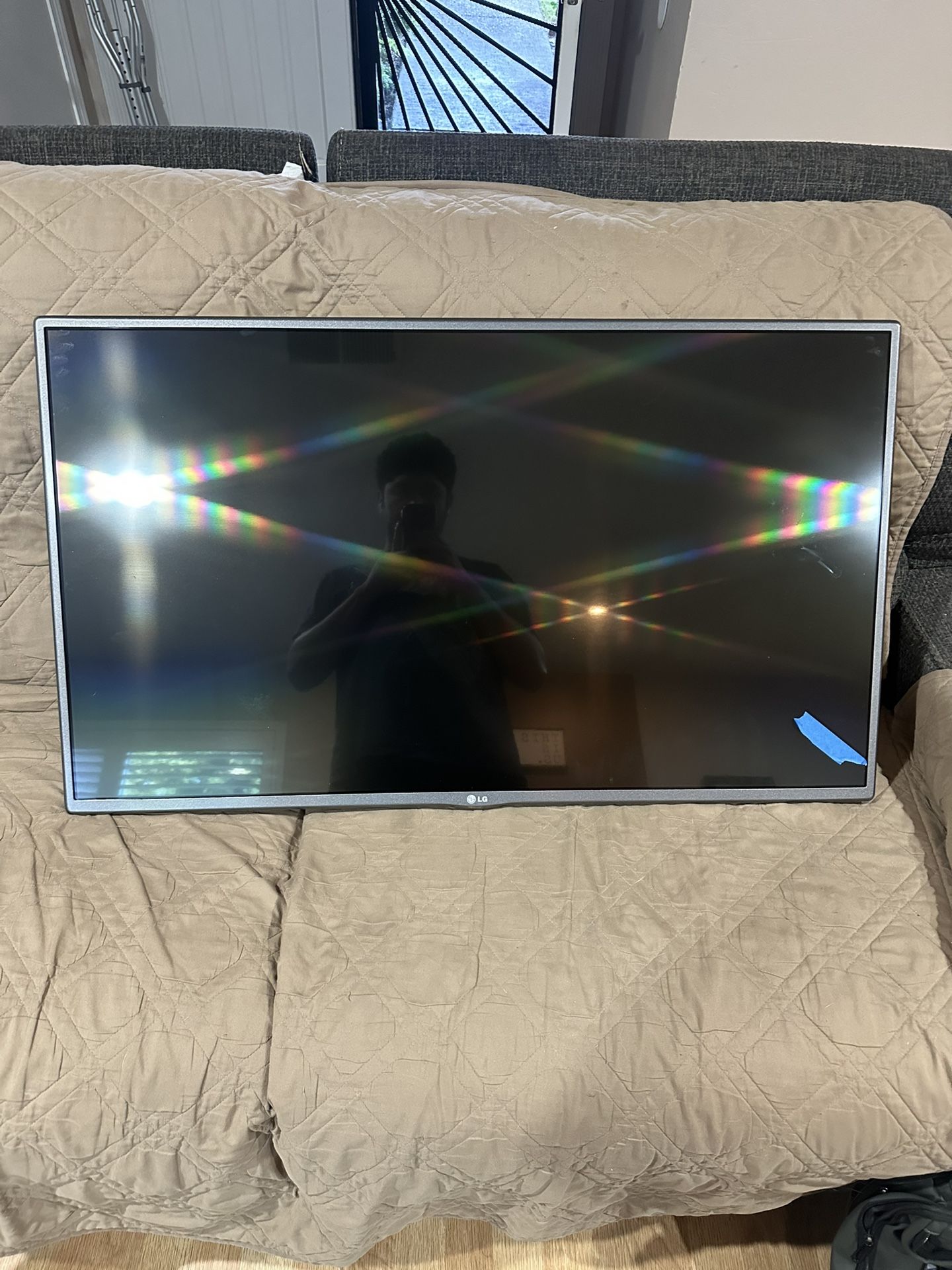 Used LG Tv 1/2