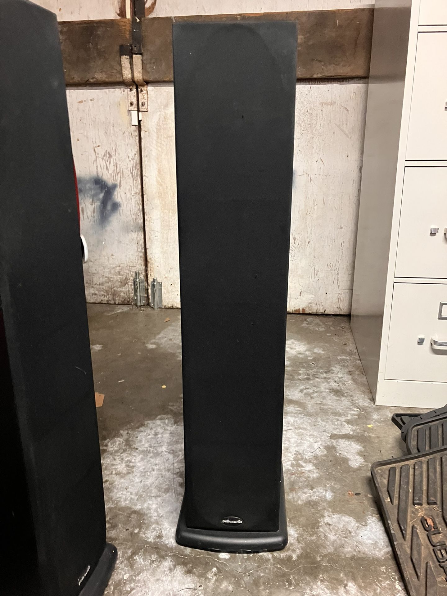 Polk Audio R-40 Speakers