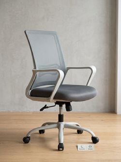 Sleek Modern Ergonomic Mesh Office Chair – White & Gray Task Desk Chair