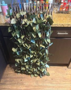 Realistic Faux Plant Expandable Privacy Screens (6 Available) 🍃