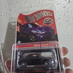 Hot wheels Nissan R34 chameleon redline