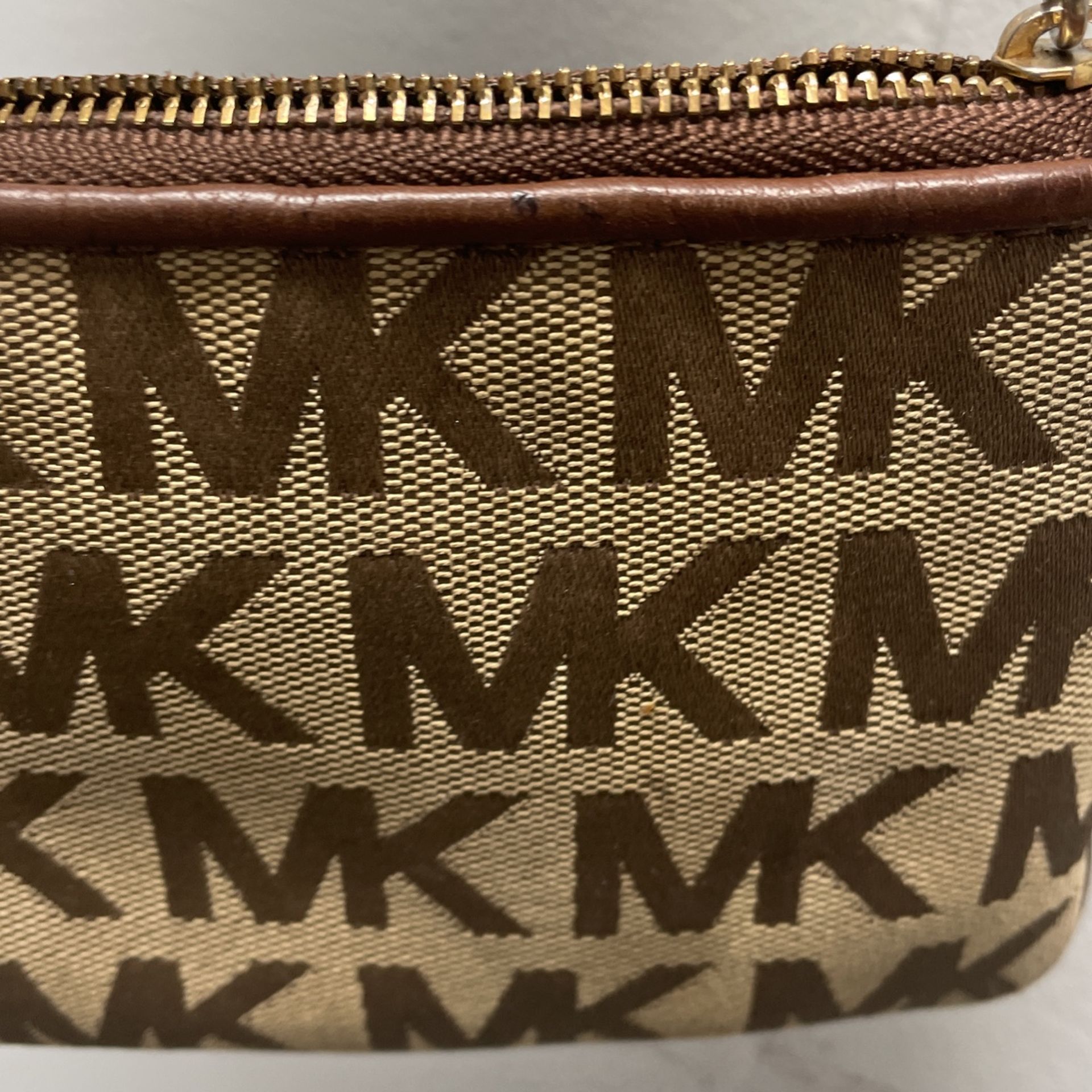 Michael Kors Mini Purse/wallet 25.00