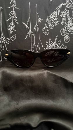🖤 Genuine Louis Vuitton Cat-Eye Sunglasses 🖤