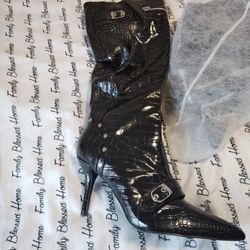 Black Boots