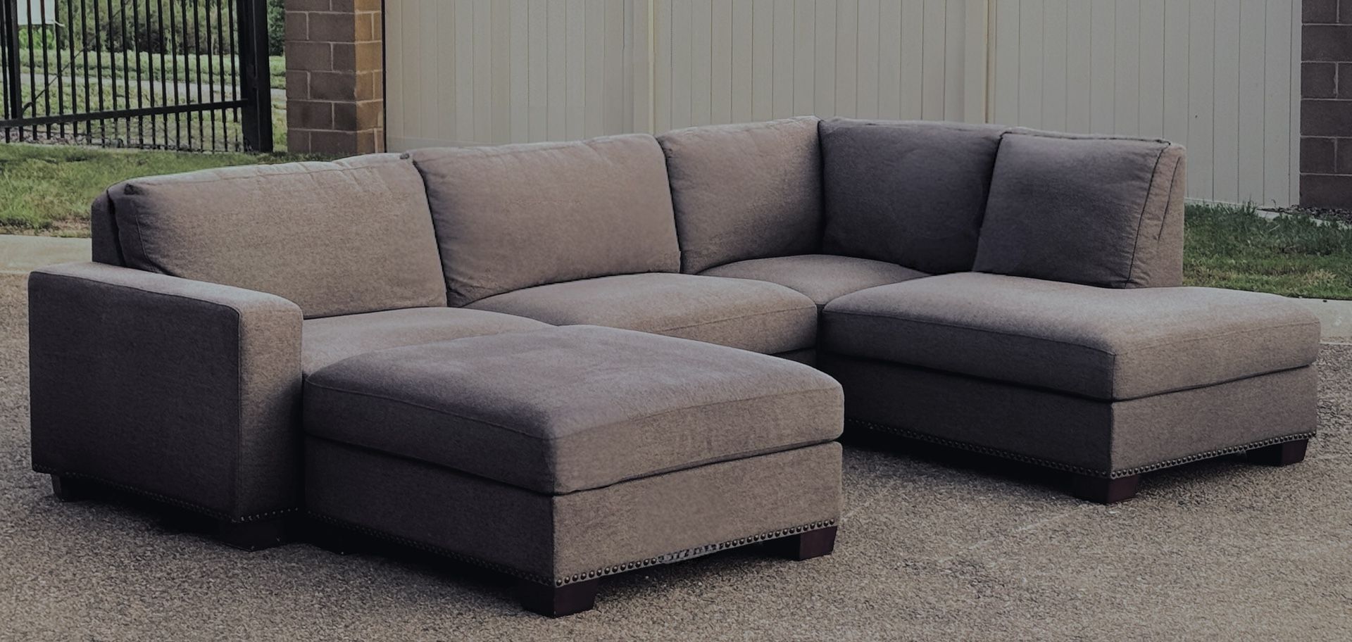 Thomasville Gray Artesia sectional sofa With Matching Ottoman