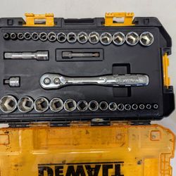 DeWalt Socket Set Dwmt73805