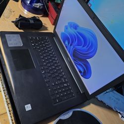 Dell 17 Laptop Pc. i7-1065G7-CPU. 16GB Ram 512GB SSD