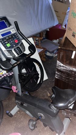 Stationary workout bike with screen
