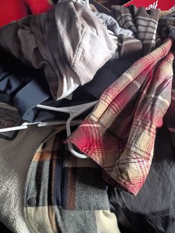 40$  obo 14 in Box of sweaters size xL