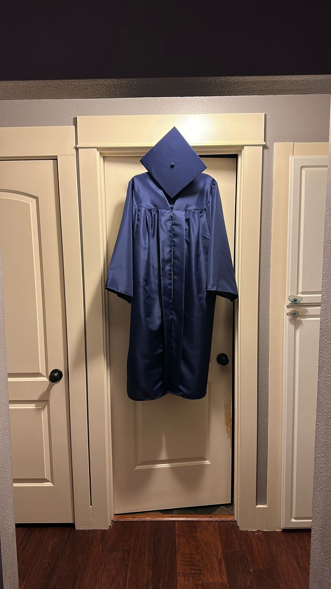 Women's Navy Blue Graduation Gown size: 5' 04" - 5' 06"