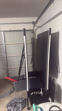 Ping pong table