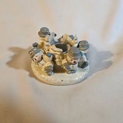 Christmas KLEENEZE 63797 SNOWMAN SCENE CANDLE HOLDER The Christmas KLEENEZE 63797 SNOWMAN SCENE CANDLE HOLDER is a vintage collectible perfect for adu