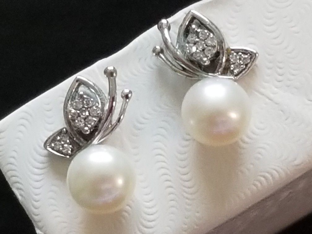 925 Sterling Silver Freshwater Pearl & Diamond Earrings 