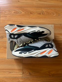 Adidas Yeezy Boost 700 - Wave Runner