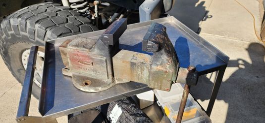 Columbian 504 m2 Vise 4" jaw