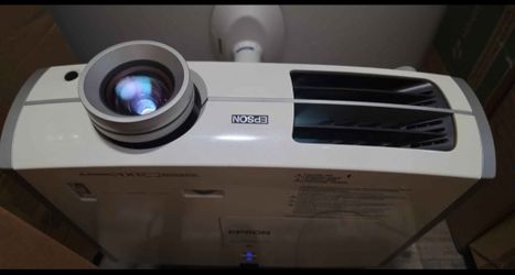 Home Cinema 8350 Projector
