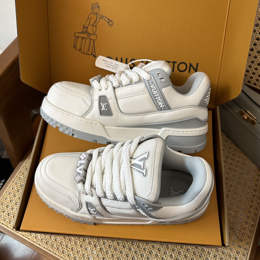 Louis Vuitton Sneaker