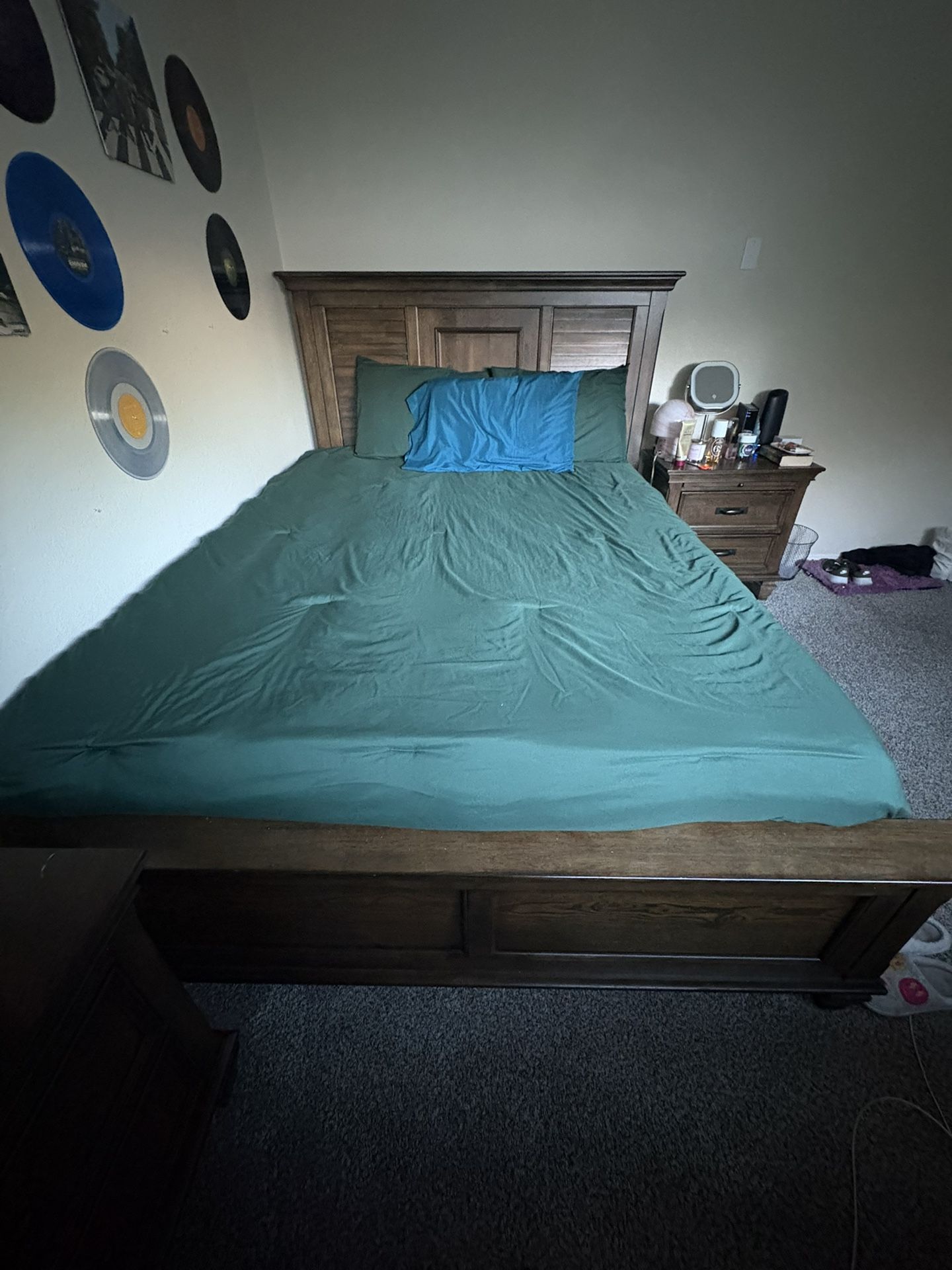 Queen Bed Set