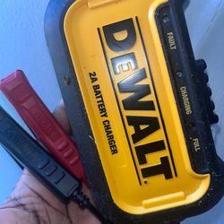 DeWalt 2A battery charger