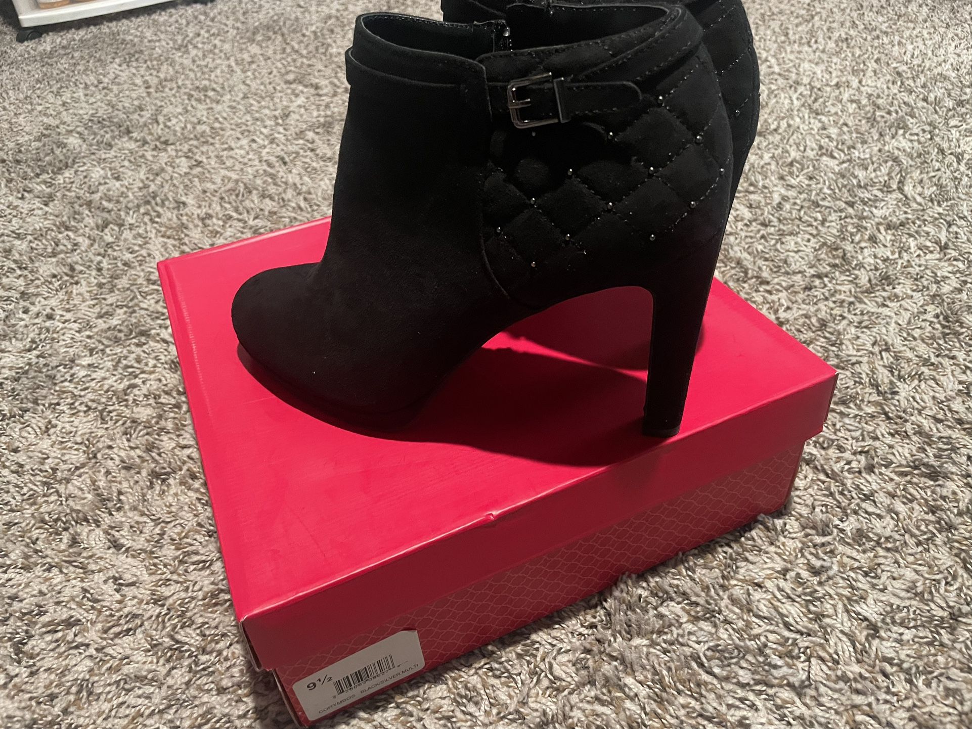 Black heel Booties