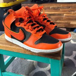 Nike Dunk High Retro