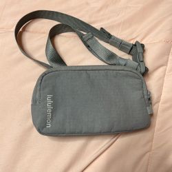 Lululemon belt bag 