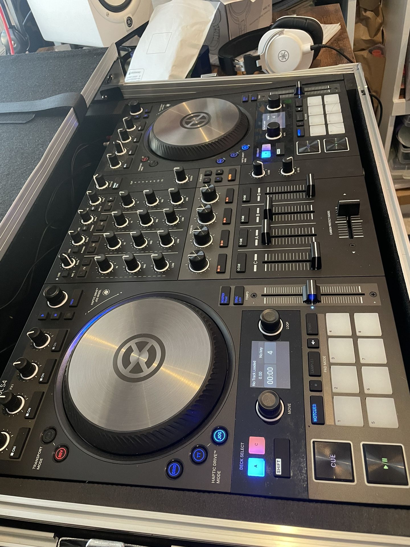 TRAKTOR S4 MK3 PLUS FLIGHT CASE $850