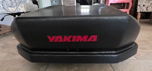 Yakima Carbonite
16 Cubic Ft. Cargo Box