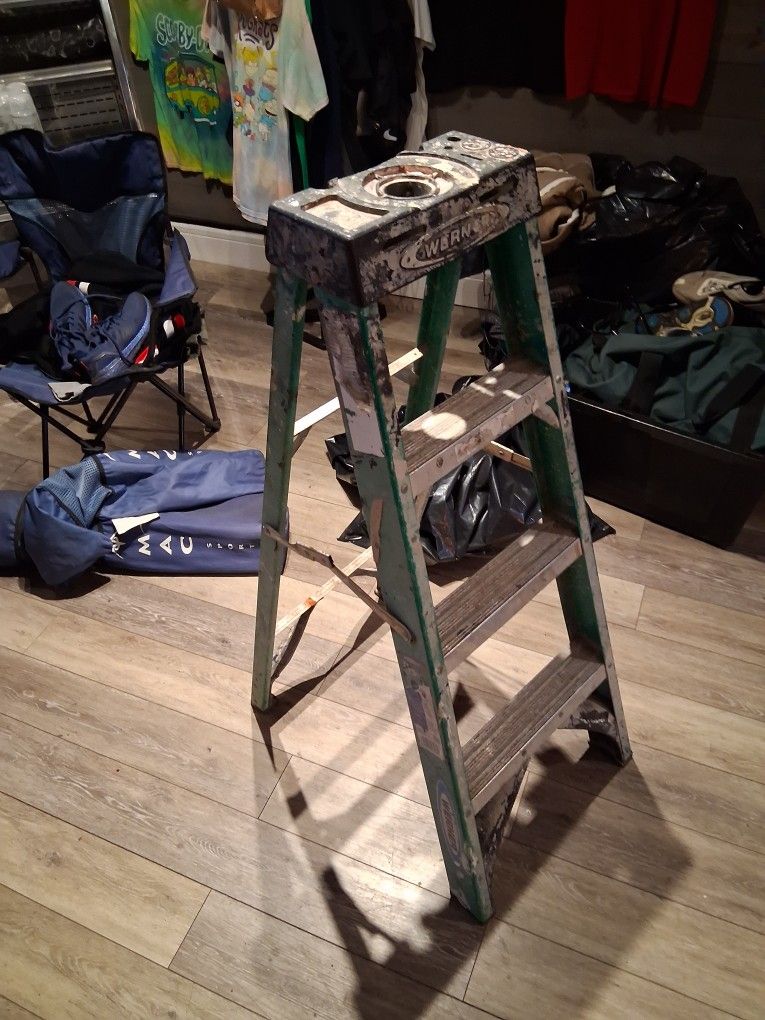Werner 4^Step Ladder