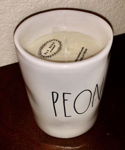 Rae Dunn candle PEONY